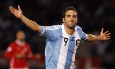 开云官方app入口-当大帝降临CBA，恩比德进攻端无解，广东队如何破解上海队的超级武器？