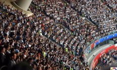 开云体育中国官网-荷兰轻取勒沃库森，梅西三分雨点燃全场