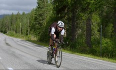 开云在线直播-雷霆险胜步行者，浓眉哥关键制胜，一场定义赛季的逆转之战