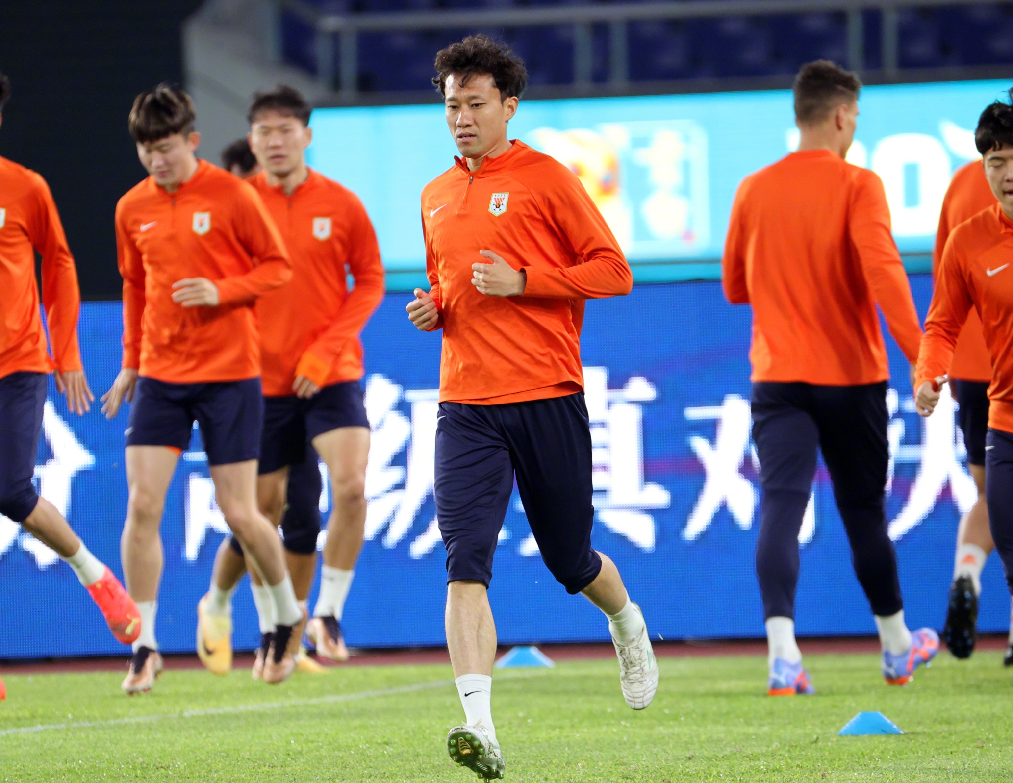 拓荒者队新赛季目标明确,全力备战比赛 拓荒者队新赛季目标明确,全力备战比赛