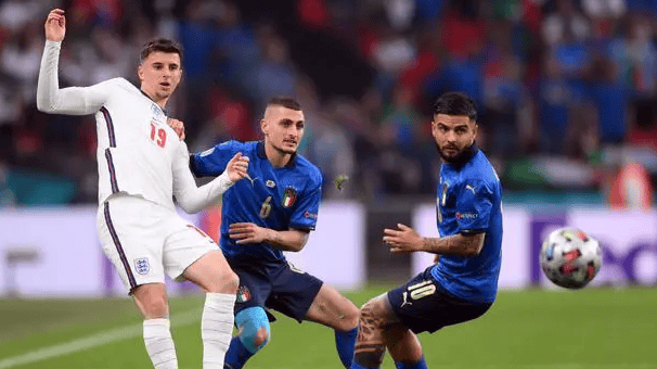 欧洲杯四强决战:两队实力均衡,谁将获得最后的胜利?的简单介绍 欧洲杯四强决战:两队实力均衡,谁将获得最后的胜利?的简单介绍