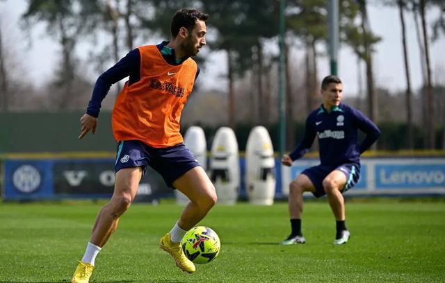 欧预赛对决激烈升温，各队备战全力