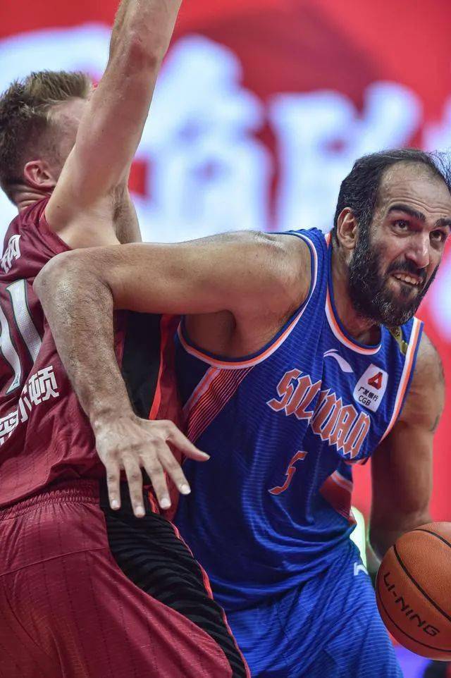 关于湖北男篮遭遇连败，需调整状态的信息