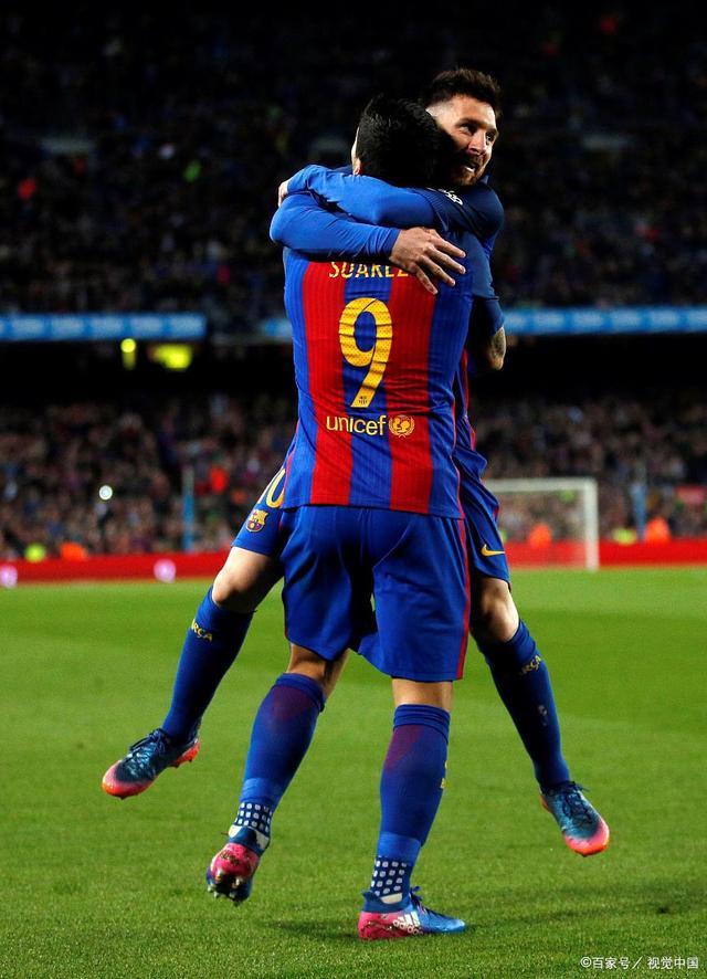 关于巴萨客场逆袭，梅西携梅尔滕斯连斩两球的信息
